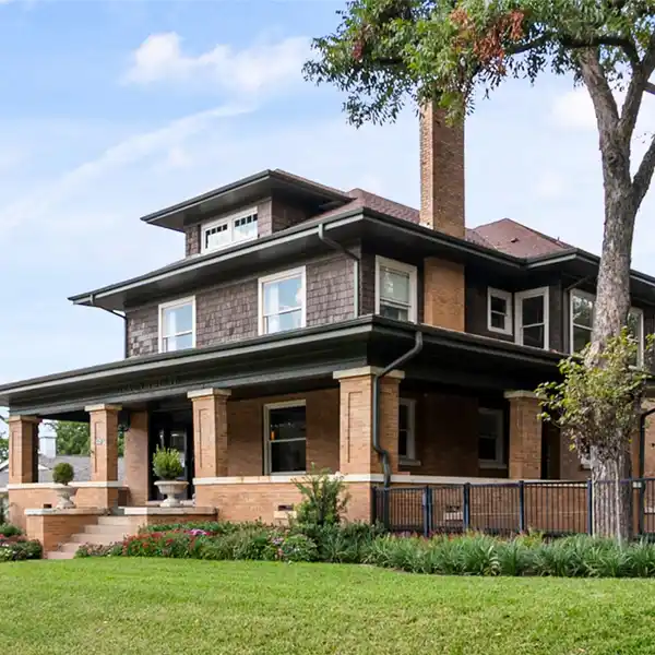 HISTORIC ESTATE REIMAGINED WITH BRILLIANT LUXURY