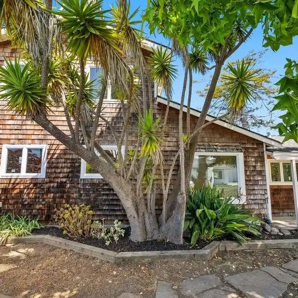 UNIQUE CUSTOM HOME IN PRIME SEACLIFF LOCATION