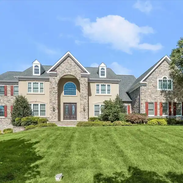 CUSTOM-BUILT DOUGLAS HOME IN PRESTIGIOUS COMMUNITY