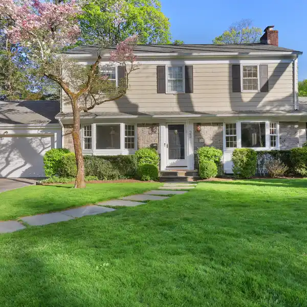 PRISTINE HOME ON IN QUIET CUL-DE-SAC
