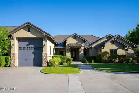 Spacious Holcomb Ranch Estate with Grand Garage