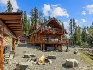 Meticulously Maintained Log Home on Three Acres Above Lake Cle Elum