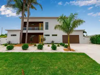 Newly Built Residence Ideally Located