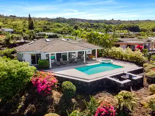 Elegant Single-Level Luxury Home in Bayview Estates