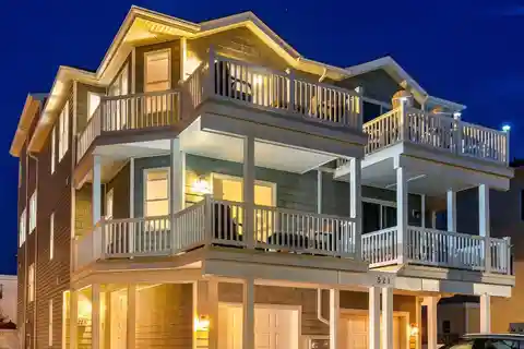 Beachside Bliss with Panoramic Ocean Vistas