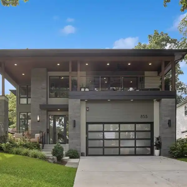 SOPHISTICATED NEW BUILD WITH SMART HOME FEATURES