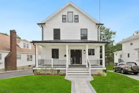 Newly Renovated Colonial Residence