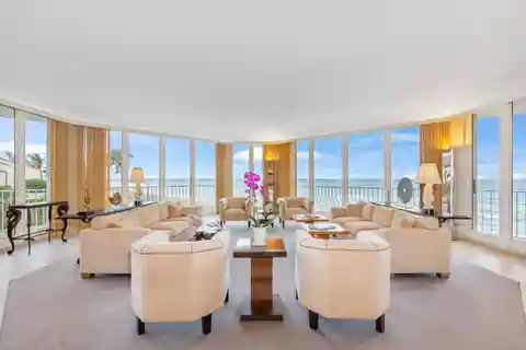 Exceptional Luxury Living at Exclusive Sloans Curve
