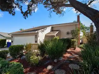 Well-Maintained Home in a Serene Home