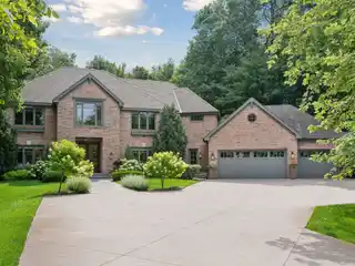 Private Oasis in the Desirable Cottagewood Neighborhood