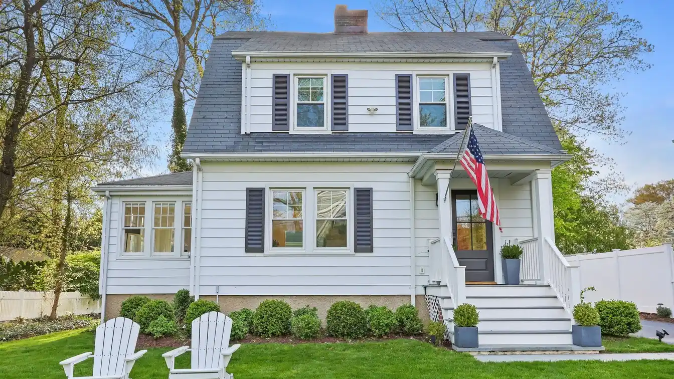 Beautifully Renovated Colonial