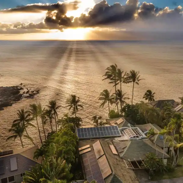 ICONIC MAUI
