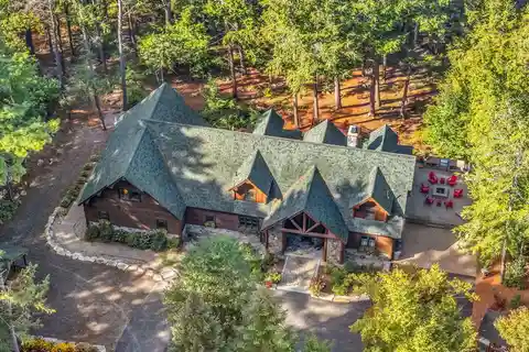High-End Adirondack Estate