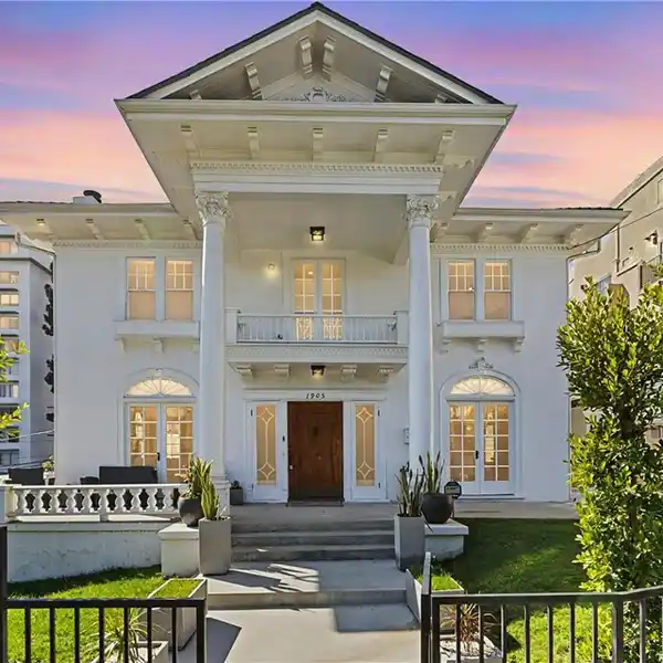 DISTINGUISHED NEOCLASSICAL REVIVAL RESIDENCE IN WHITLEY HEIGHTS