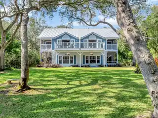 Versatile Property in Sought-after Location