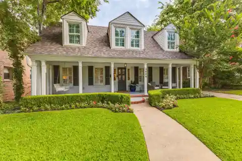 Designer-Updated Cottage in the Heart of Park Cities