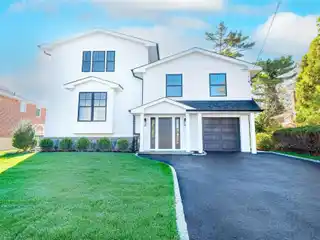 Stunning New Construction Home in a Desirable Neighborhood