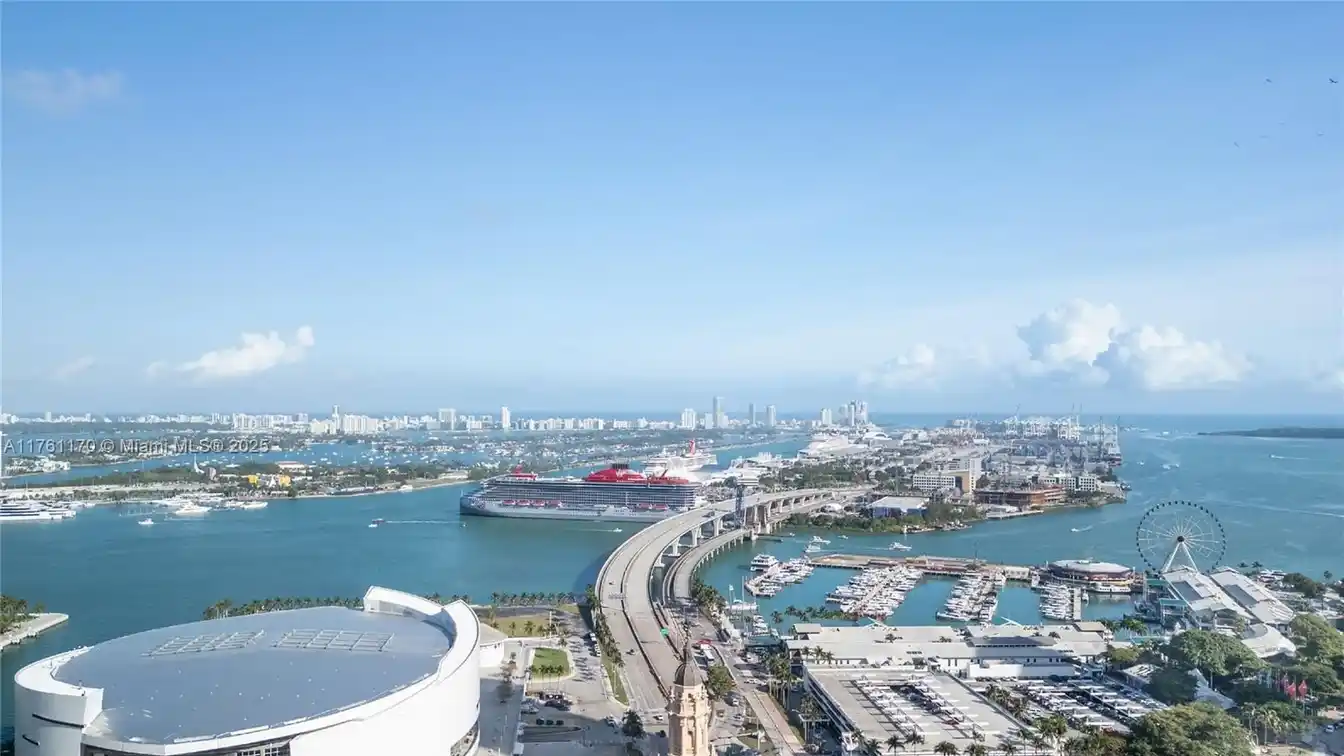 New Lifestyle Living at 601 Condo Miami