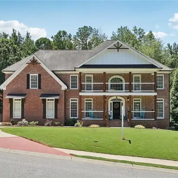STUNNING ESTATE HOME IN BALL GROUND