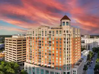 Sophisticated Urban Living in the Heart of Downtown