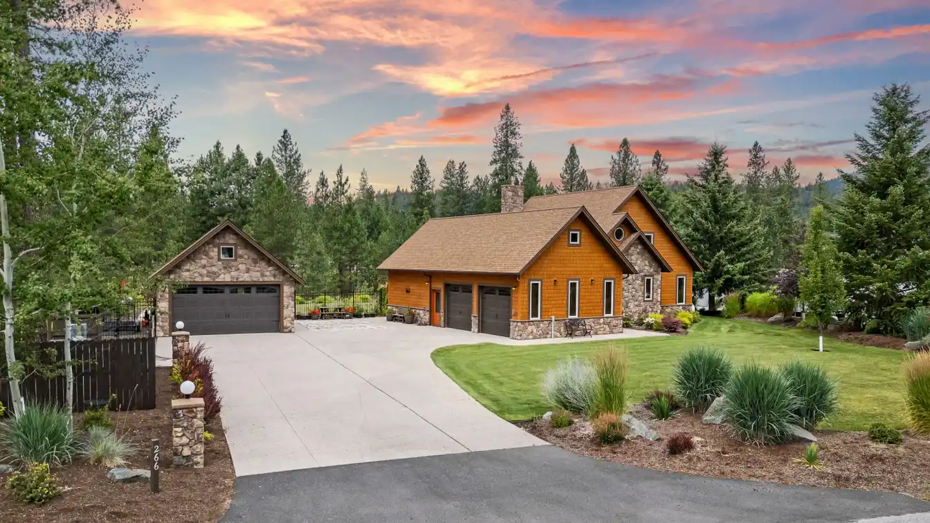 Premium Constructed Luxuious Home