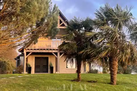 Spacious Contemporary Home with Heated Pool