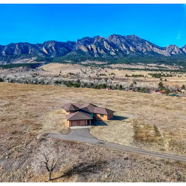 ONE-OF-A-KIND PROPERTY IN ELDORADO SPRINGS