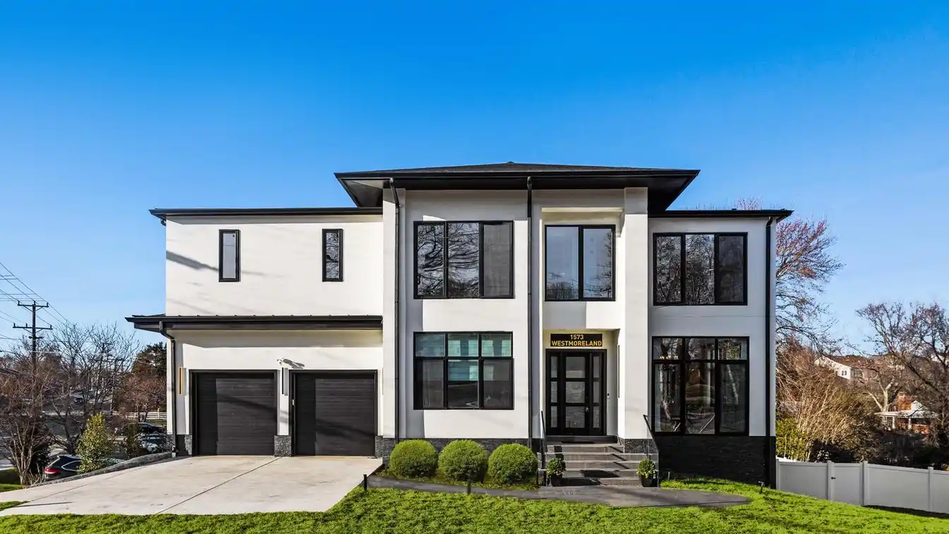 Masterpiece of Modern Luxury in Mclean