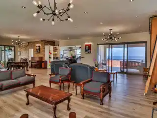 Elegant Retreat with Panoramic Coastal Vistas