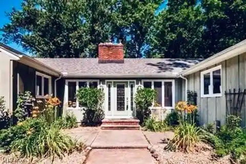Beautifully Maintained Ranch Home on over Eight Acres