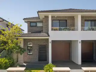 Refined Residence of Flawless Craftsmanship