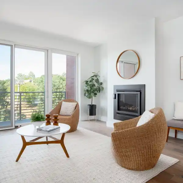 LUXURY LIVING AT IT'S BEST IN HOBSON'S LANDING
