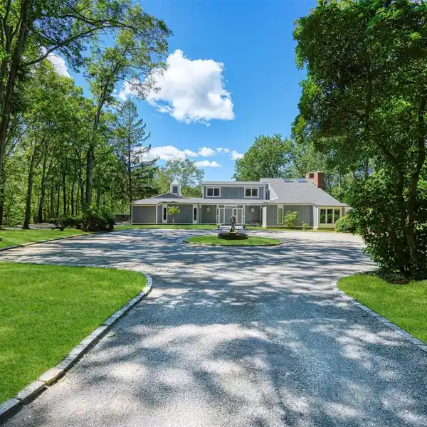 CUSTOM RESIDENCE PERCHED OVERLOOKING OYSTER BAY HARBOR