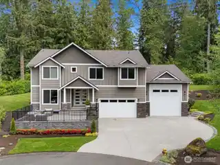 Impeccably Designed Retreat