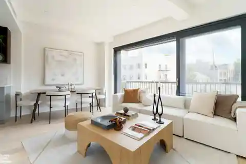 A Sophisticated New Condominium