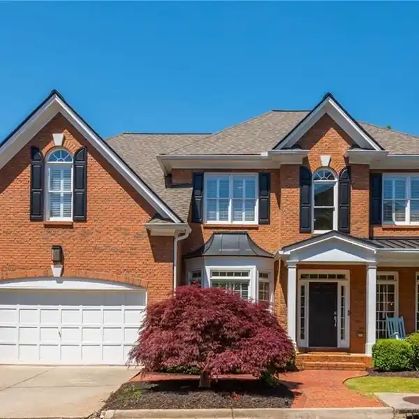 BEAUTIFUL THREE-SIDED BRICK TRADITIONAL