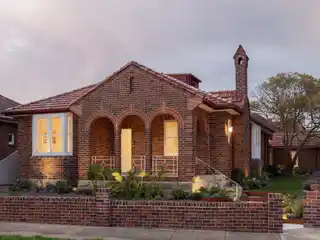 Contemporary Architecture with Bespoke Design