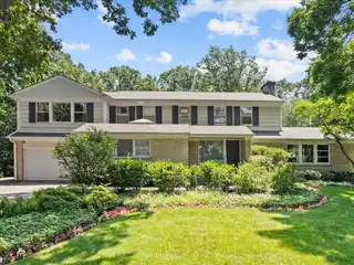 Sunlit Colonial in a Prime Braeside Location