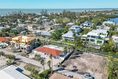 Incredible Opportunity in Bayview Estates