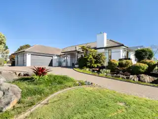 Immaculately Presented Brick and Tile Residence