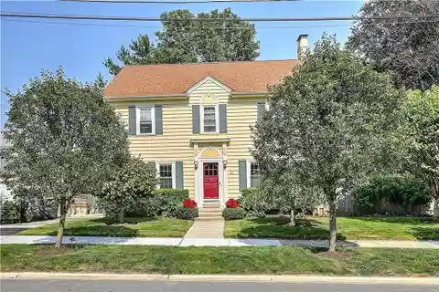 Move-In Ready Gem in a Desirable Neighborhood