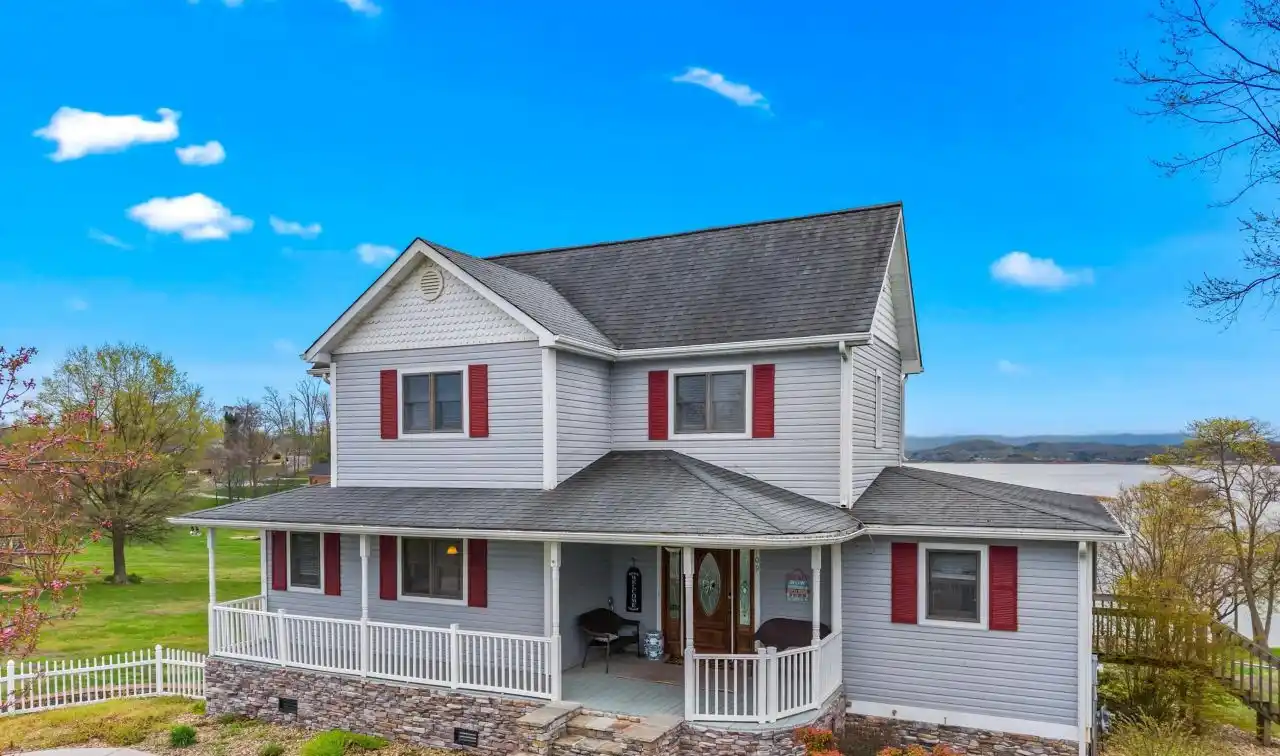 Timeless Charm with Updates on Douglas Lake