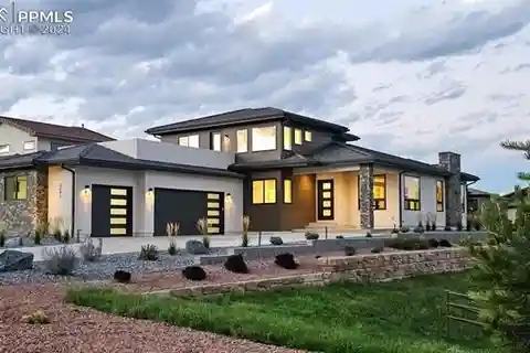 Gorgeous Custom-built Ranch in Cathedral Ridge at Garden of the Gods