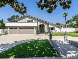 Exquisitely Renovated Estate in a Prestigious Neighborhood