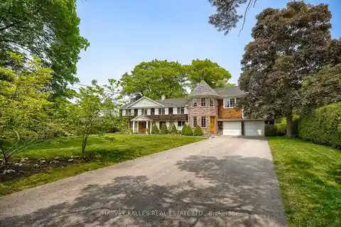 Exceptional Estate Home in Prestigious Rattray Marsh