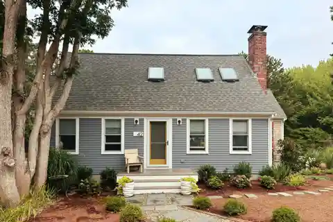 Restored Cape Cod Home in Meadowview Heights