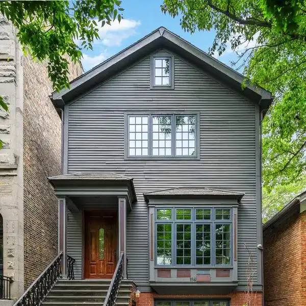 EAST LINCOLN PARK LUXURY
