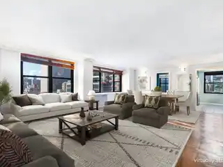 Beautifully Renovated Apartment at the Hamilton