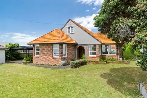 Charming English-Style 1950s Home