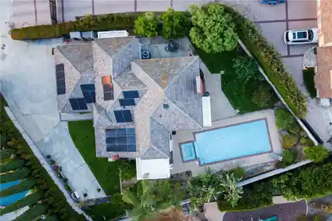 Bright and Beautiful Pool Estate